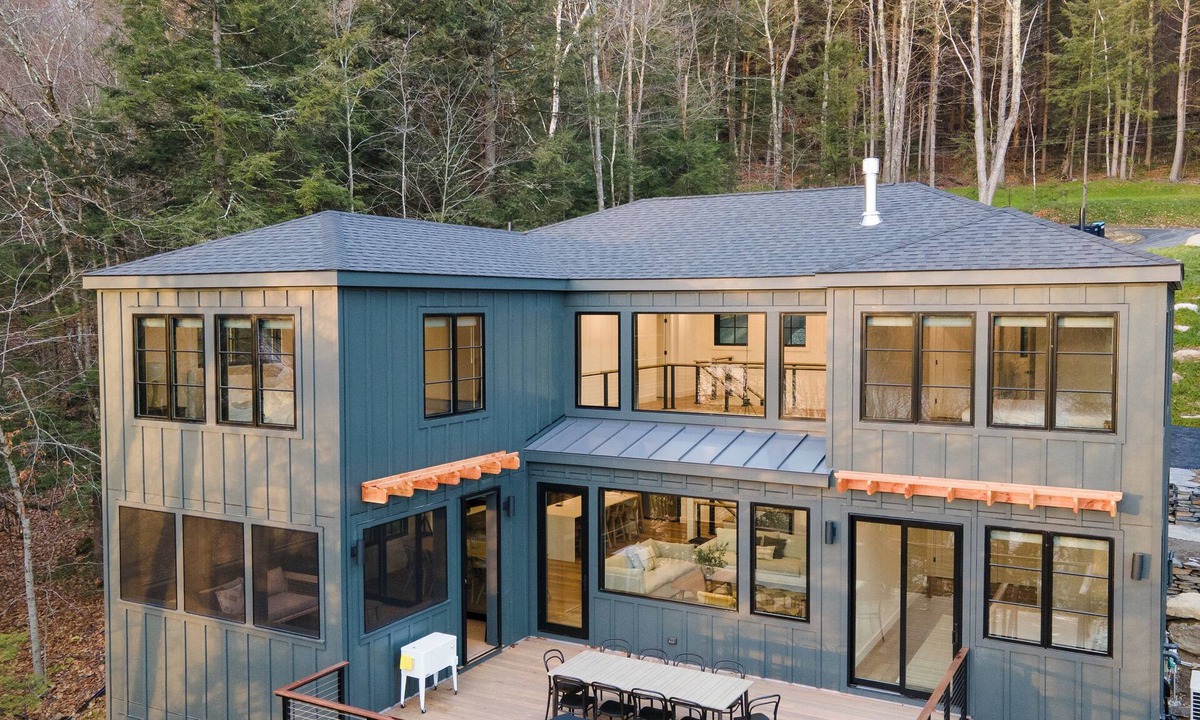 Monterey House | Wander Monterey Lake