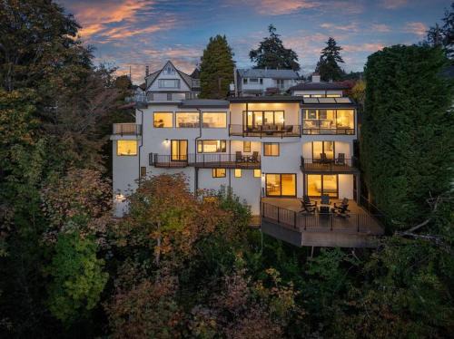 Gatewood House | Wander West Seattle