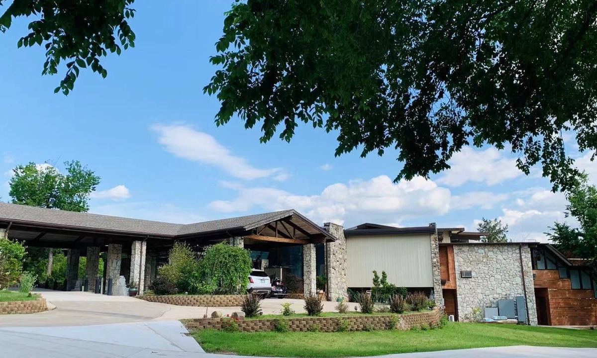 Oklahoma City Bed & Breakfast | WangShi China Palace Bed & Breakfast/Inn