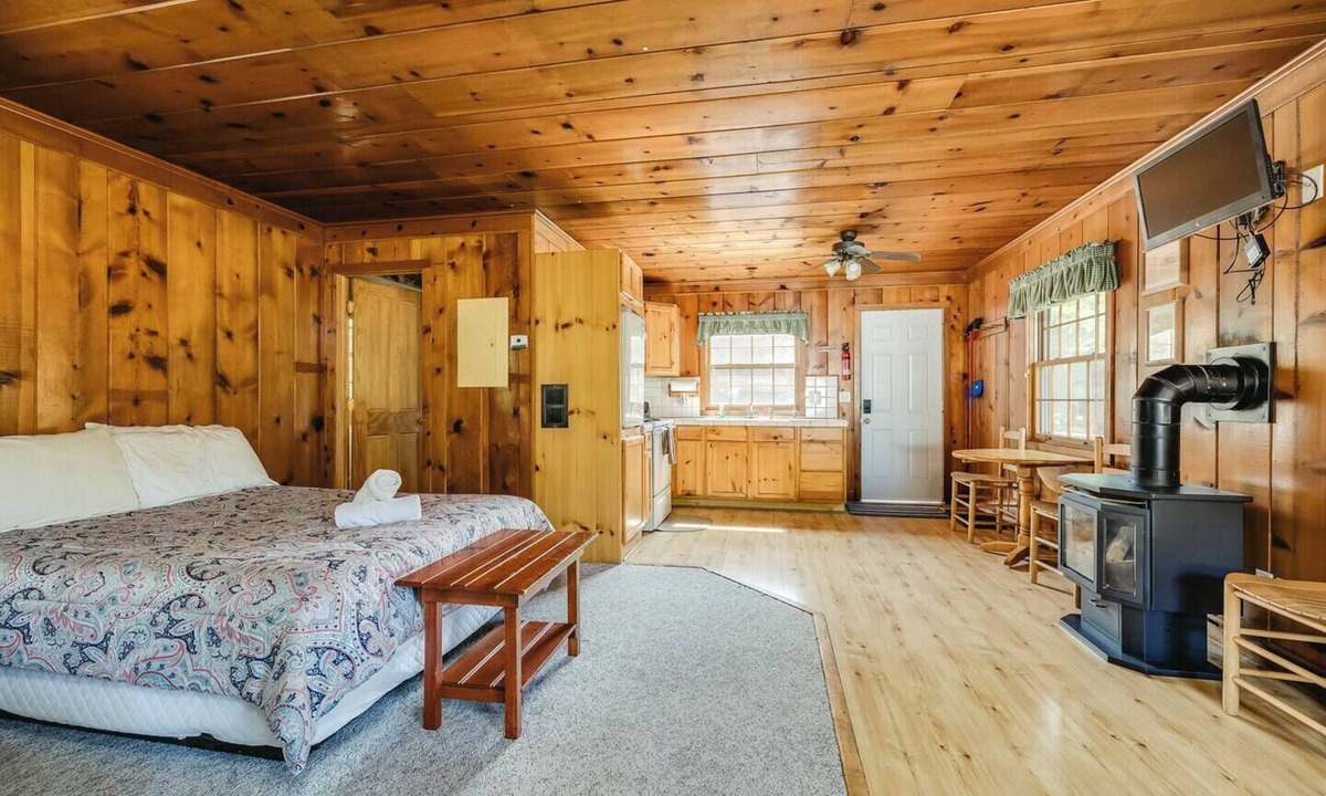 Taylors Falls Cabin | Wannigan Point Cabin #2