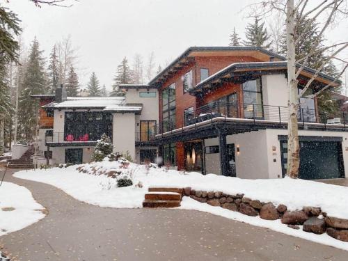 Vail Ski Chalet | Wapo Contemporary 4BD with Hot tub