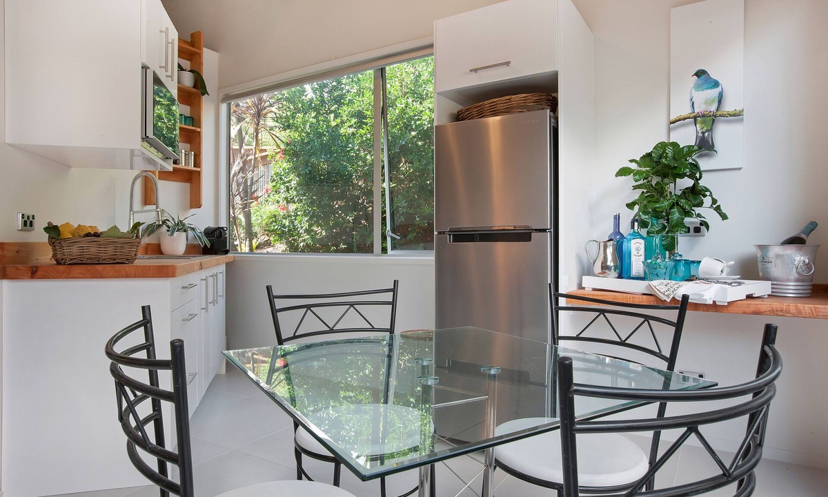 Paremoremo Cabin | Warblers Retreat