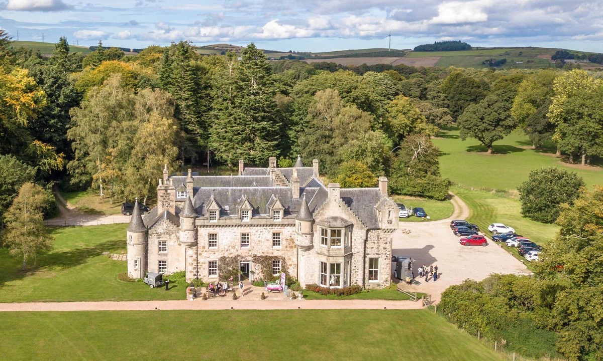 Wartle Villa | Wardhill Castle