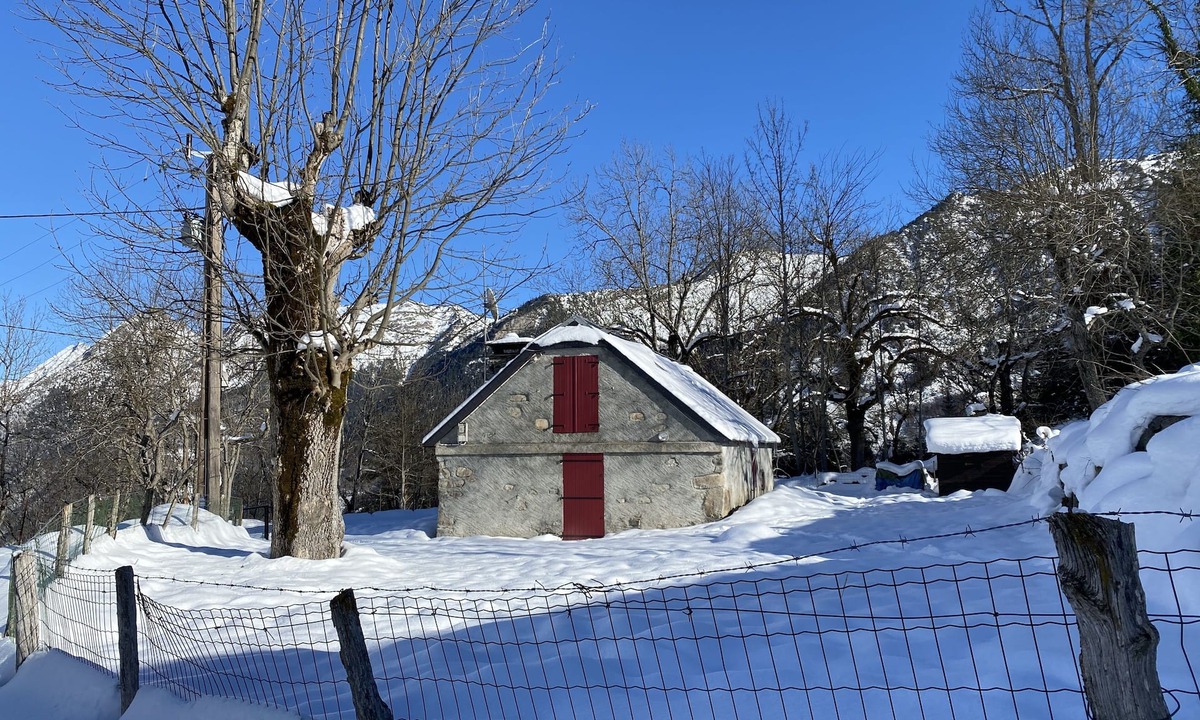 Cauterets House | WARM ALTITUDE BARN, Cambasque, 8 people