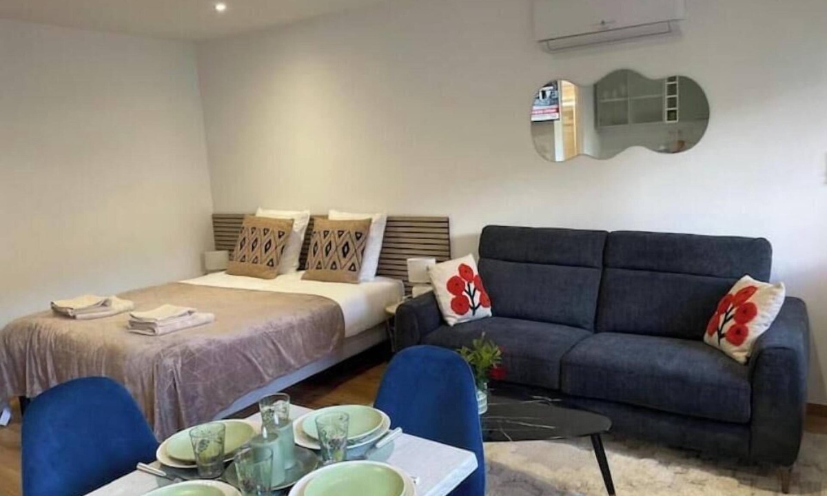 Lourdes Apartment | Warm and elegant studio for 4 people