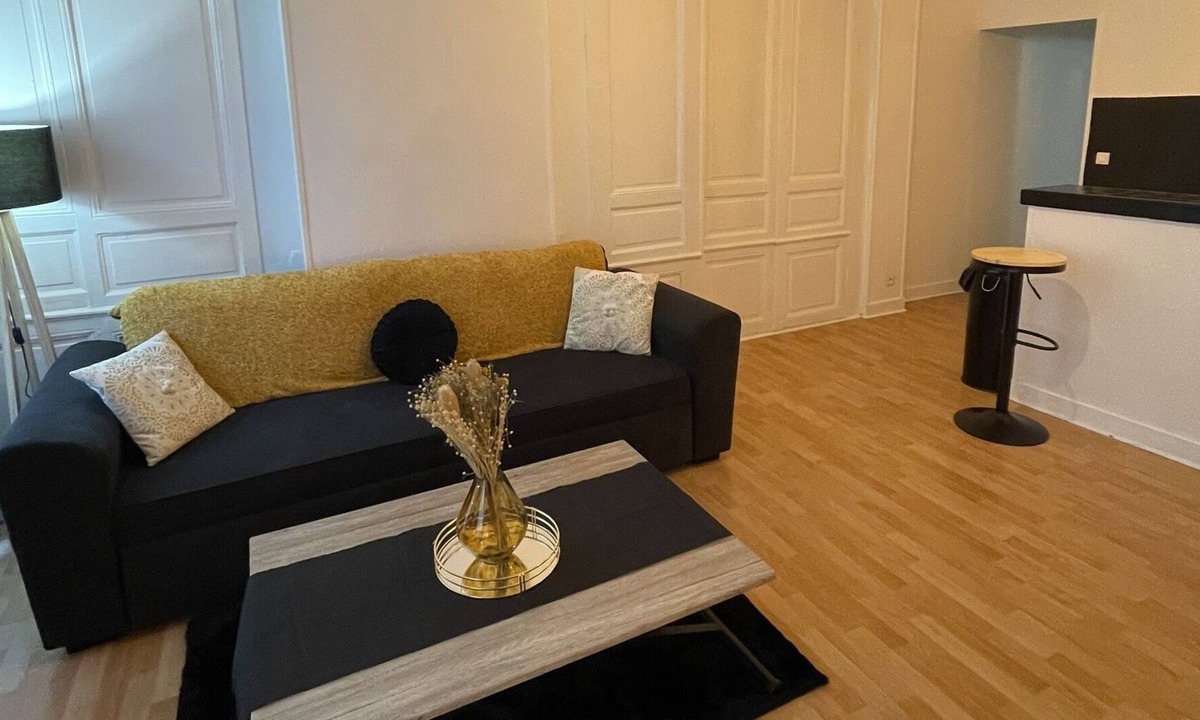 La Ferte-sous-Jouarre Apartment | WARM APARTMENT