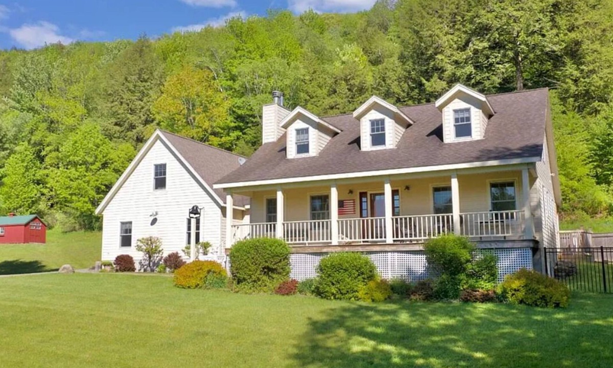 Cooperstown Cabin | Warm & Cozy Studio Cabin — Cooperstown, NY