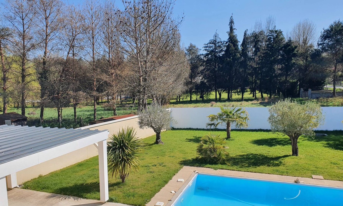 Galgon House | Warm house