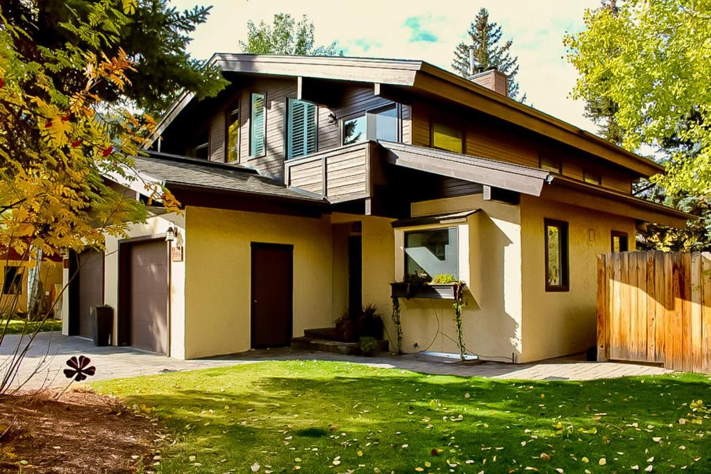 Warm Springs House | Warm Springs Getaway