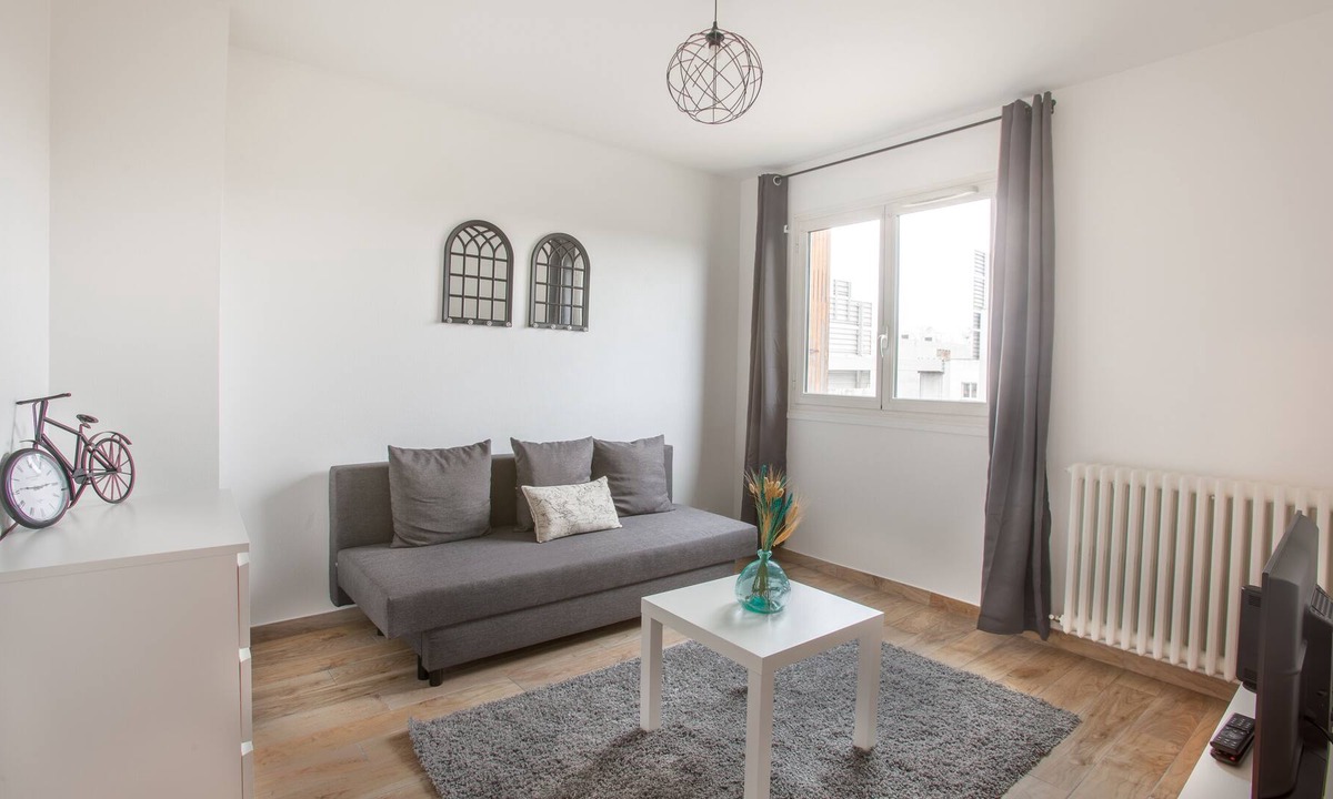 Clamart House | Warm T2 ideally located + free parking