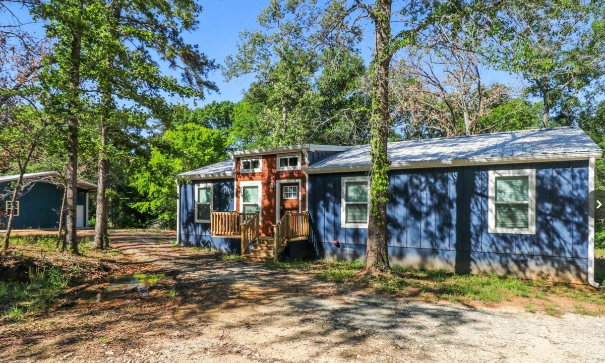 Anderson County House | Warrior's Rest Lodge I Private 12 Acre Retreat