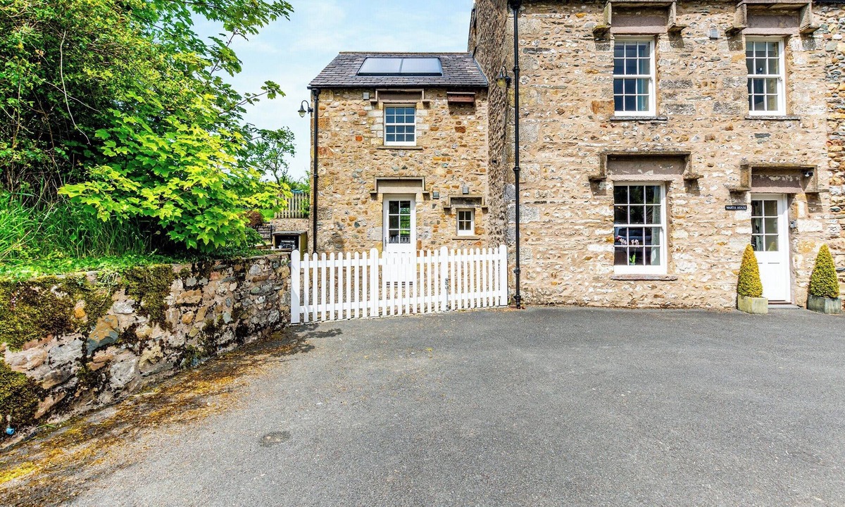 Ingleton Cottage | Warth House - UK44209