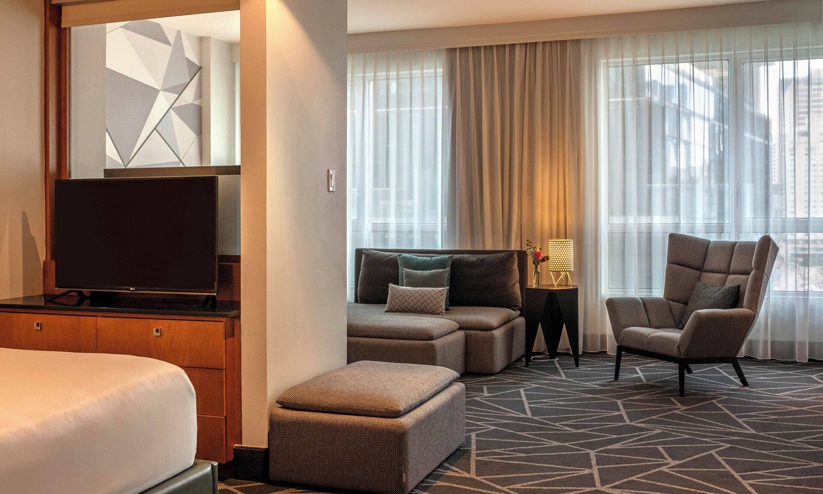 Downtown Montreal Apartment | Warwick Le Crystal - Montréal