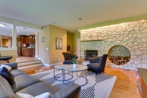 Warwick House | Warwick Vacation Rental with Private Yard and Fire Pit