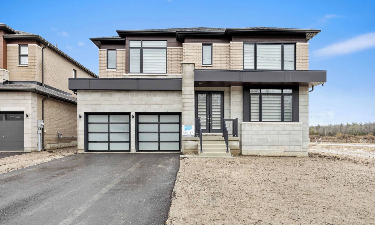 Wasaga Beach House | Wasaga Beach & Ski Retreat | Modern Getaway