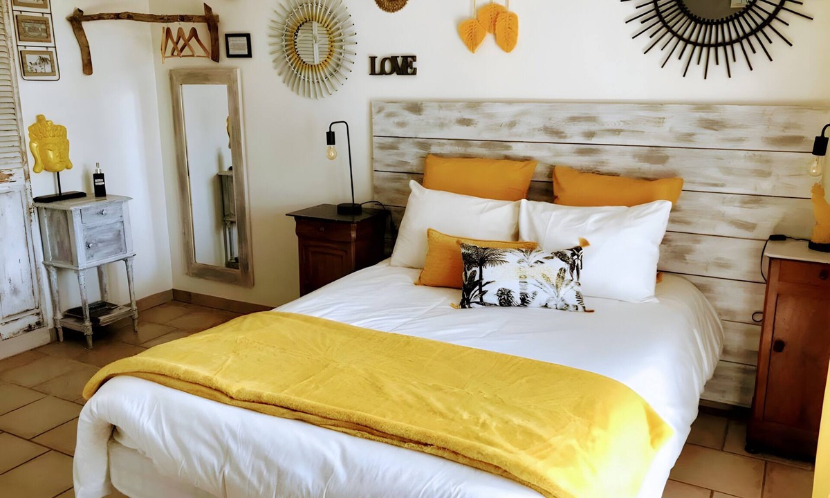 Gras Bed & Breakfast | Wasaï Guest Room with Private Terrace, Wi-Fi, and Air Conditioning