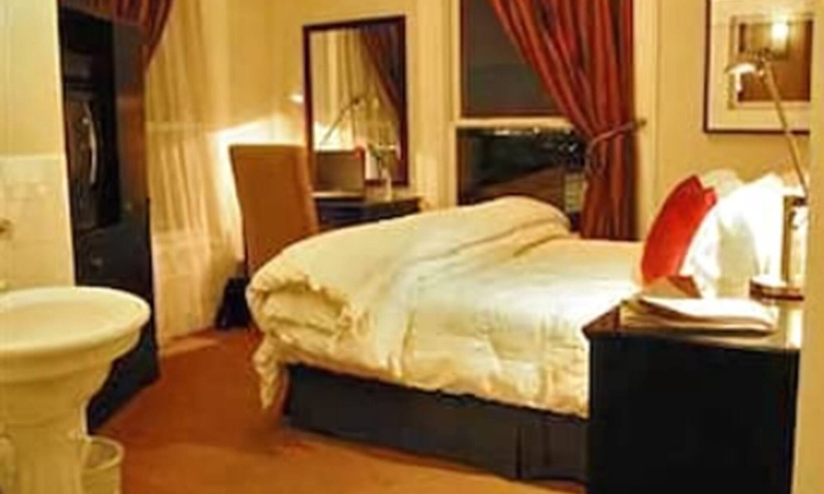 Downtown Oakland Hotel | Washington Inn