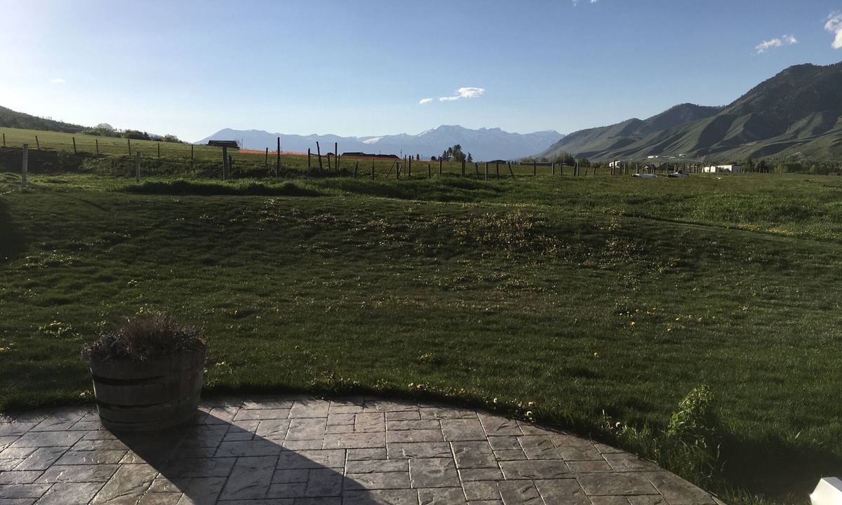 Hoback Junction House | Watch the eclipse from beautiful Jackson Hole, Wyoming