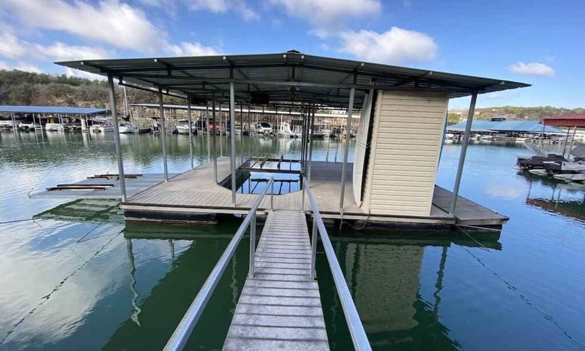 Briarcliff House | Water+Dock+Ramp | EV Charger