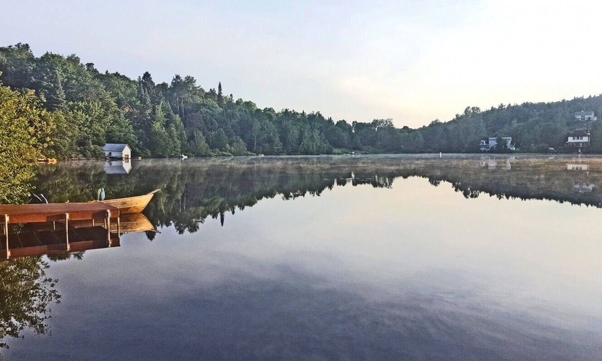 Saint-Faustin-Lac-Carre Ski Chalet | Water front cottage near Tremblant
