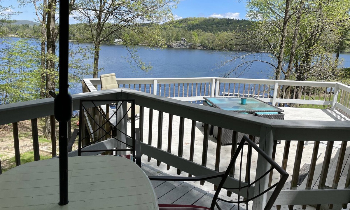 Castleton House | Water front home with large two tiered deck! 2 bathrooms 😂