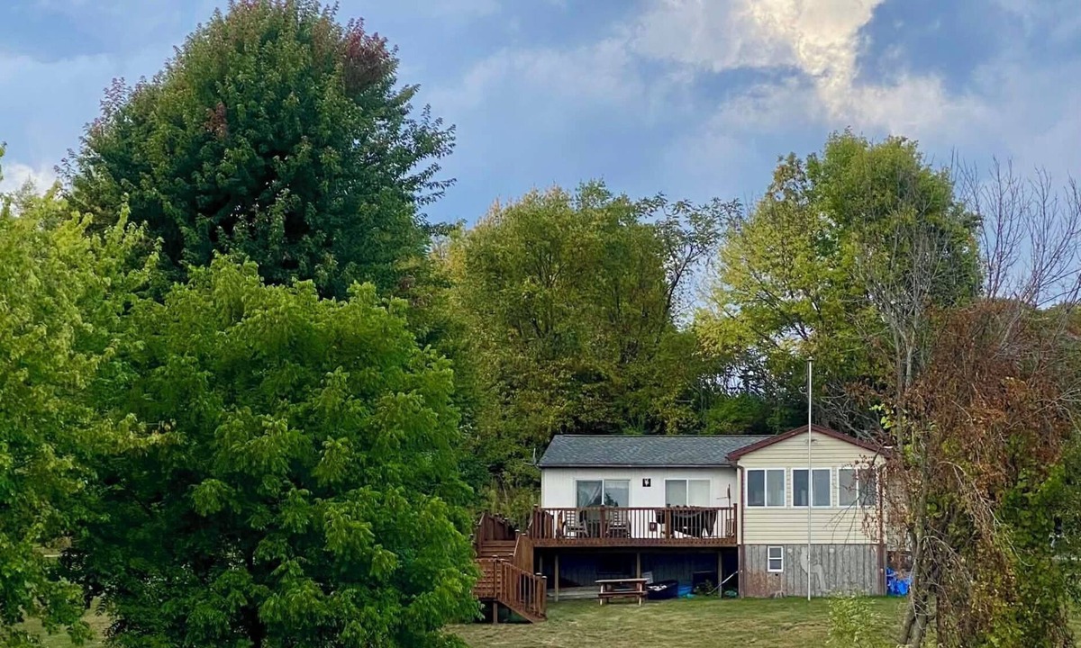 Town of Oswegatchie Cottage | Water Front Lake House - Black Lake, NY