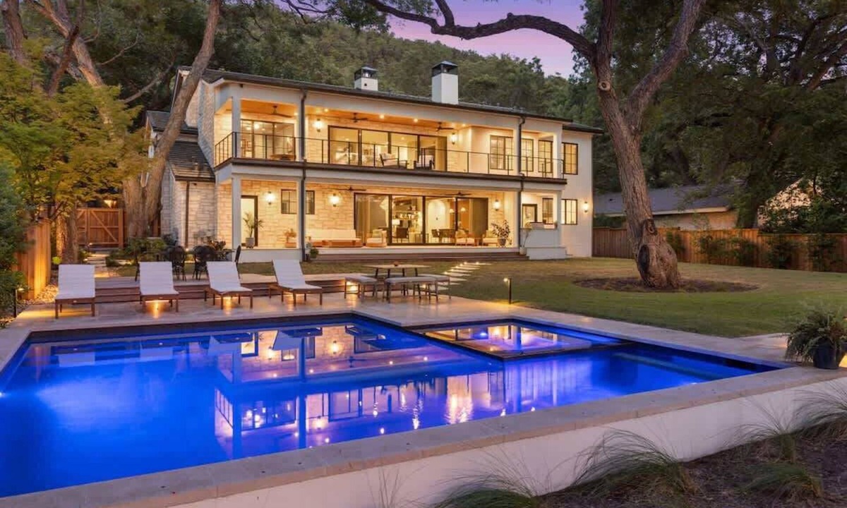 Rivercrest House | Water Front Villa - Pool - Hottub - Boat Dock