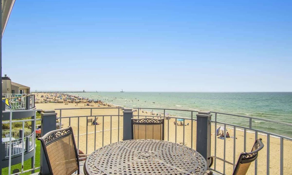 South Haven Condo | Water's Edge 9