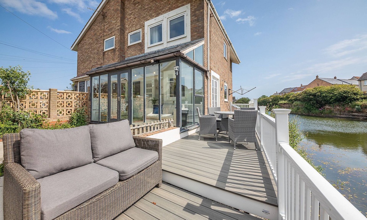 Beadnell Cottage | Water's Edge Holiday Home