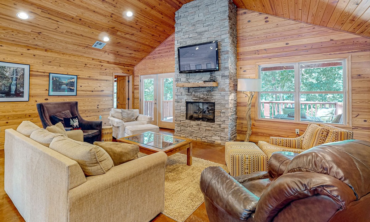 Maysville Cabin | Water-view cabin with deck, gas grill, Ping-Pong & pool tables