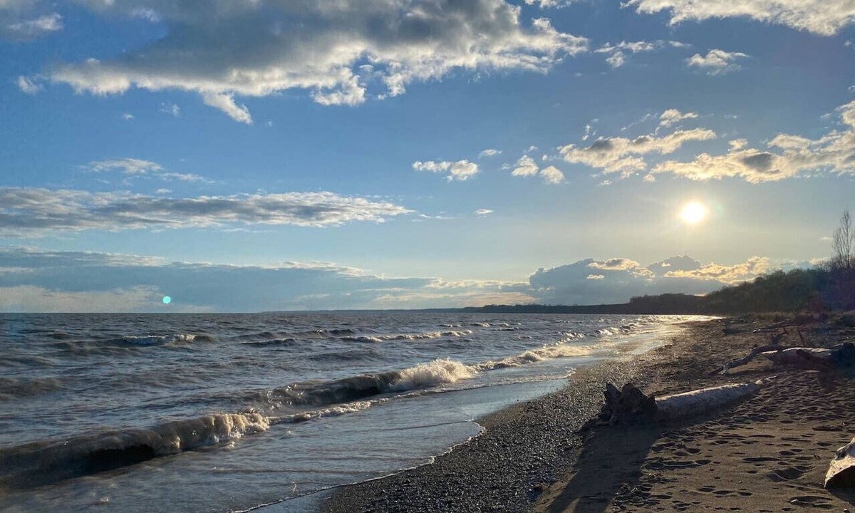 Port Stanley House | Water View Cottage - short or long term rental