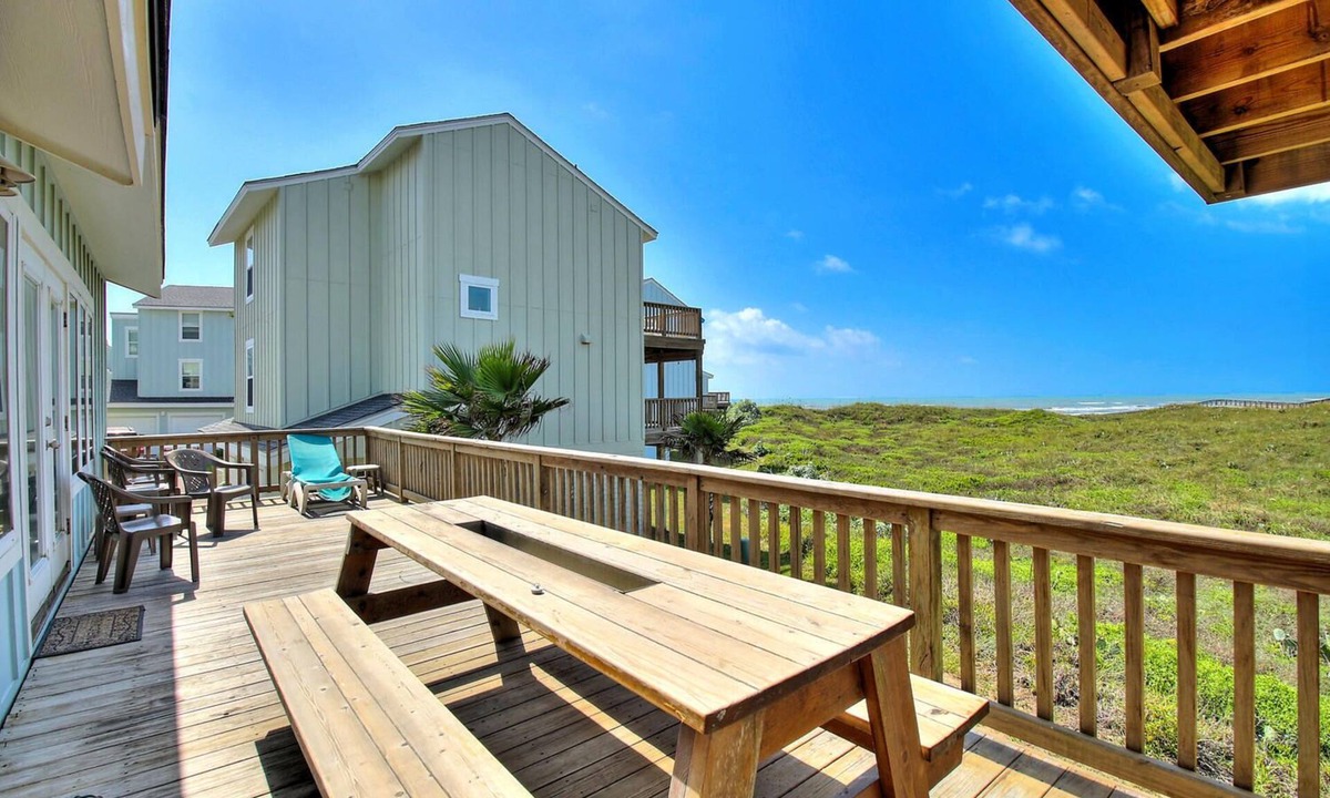 Port Aransas House | Water views! Beach Access! Stop looking this is the perfect home for you!