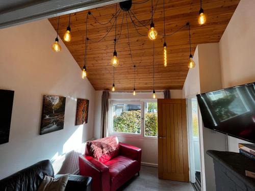 Pontneddfechan House | Waterfall Lodge