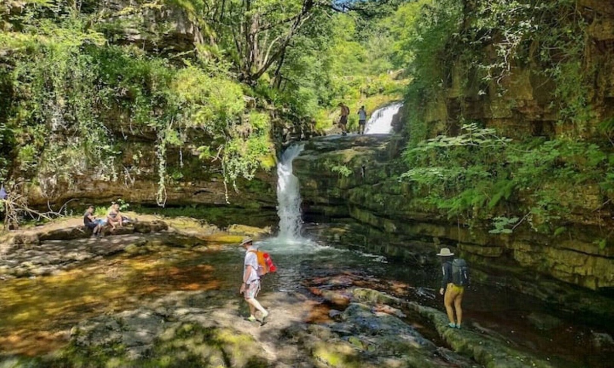 Pontneddfechan House | Waterfall Lodge - Direct access to waterfall walks