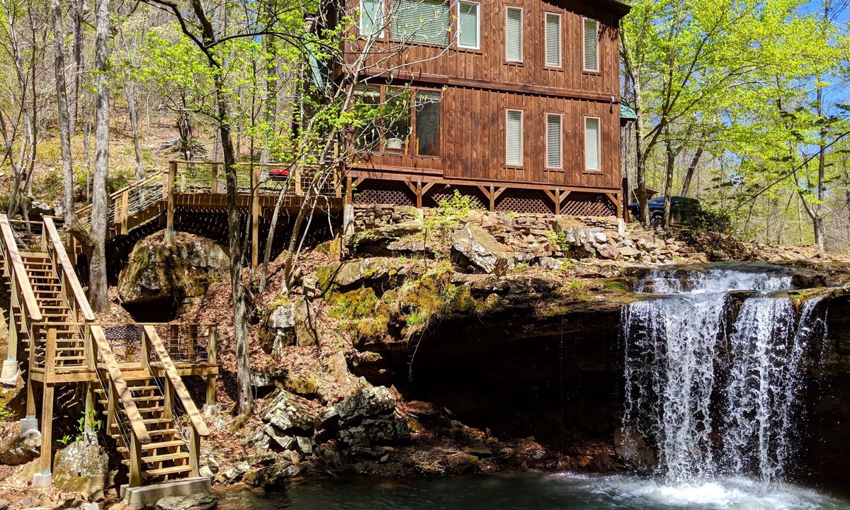 Deer House | Waterfall Wilderness Retreat Bordering the Ozark National Forest