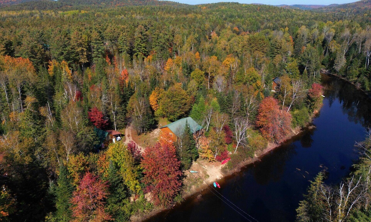 Saint-Alexis-des-Monts Cottage | Waterfront - Wood stove -Fully Equipped