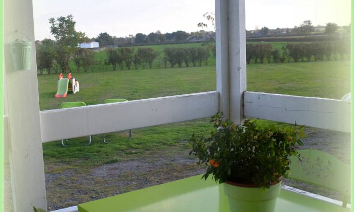 Pierrefitte-sur-Loire Cottage | Waterfront Chalets with Terrace, Pets Allowed