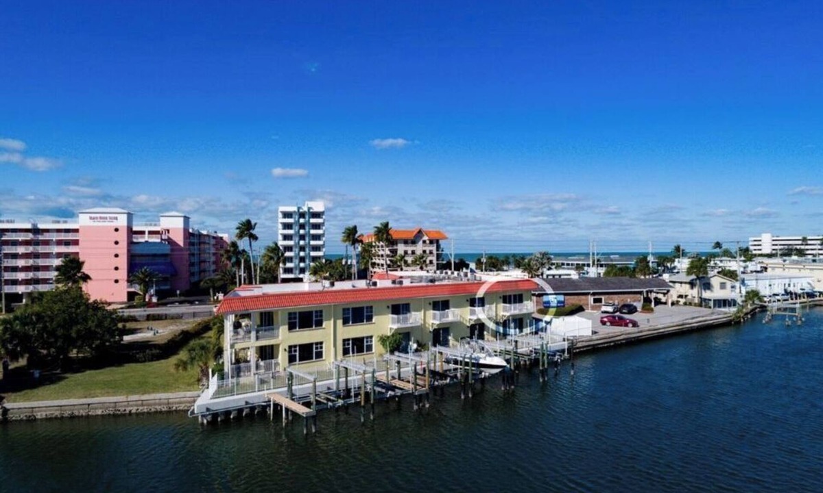 Belle Vista Condo | WATERFRONT 1/1 Condo - Just Reduced For MAY!