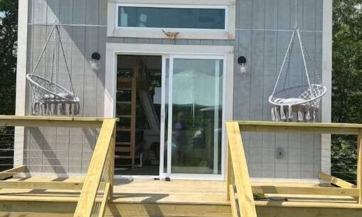 Winterport Cabin | Waterfront 4-Cabin Village