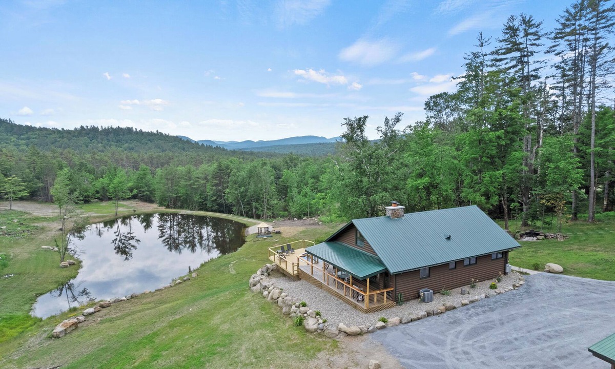 Chestertown House | WaterFront Adirondack Home-located between Gore and Lake George
