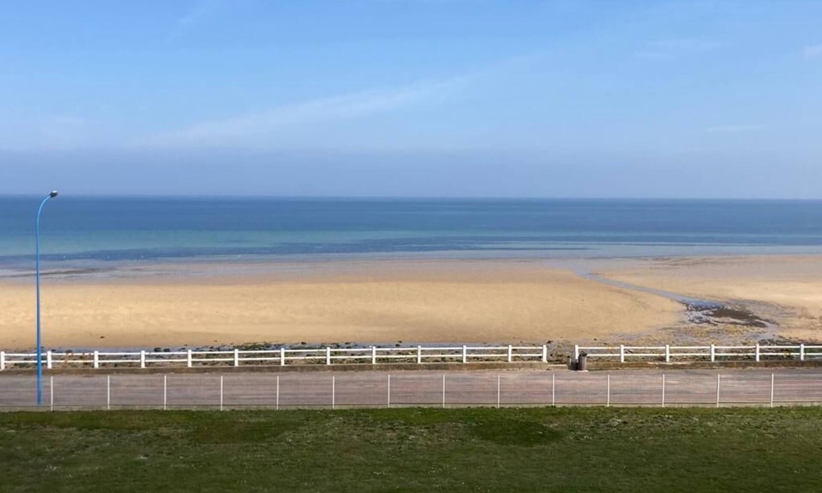 Lion-sur-Mer Apartment | Waterfront apartment with breathtaking views!