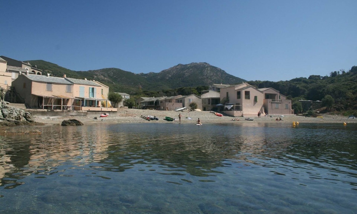 Morsiglia Apartment | Waterfront apartment