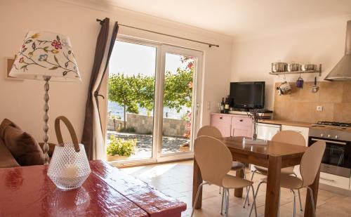 Kuciste Apartment | Waterfront Apartment