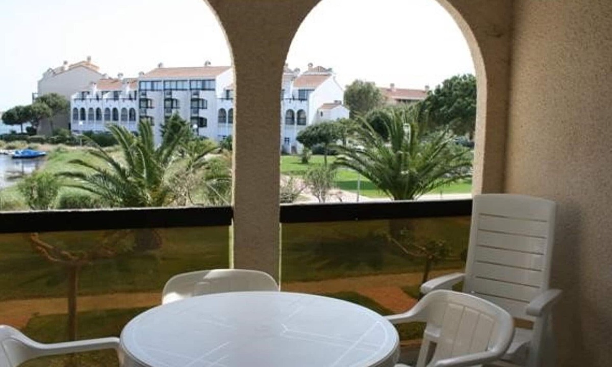 Le Barcares Apartment | Waterfront Apt for 4 - Pool, Fitness & Sports - Le Barcarès