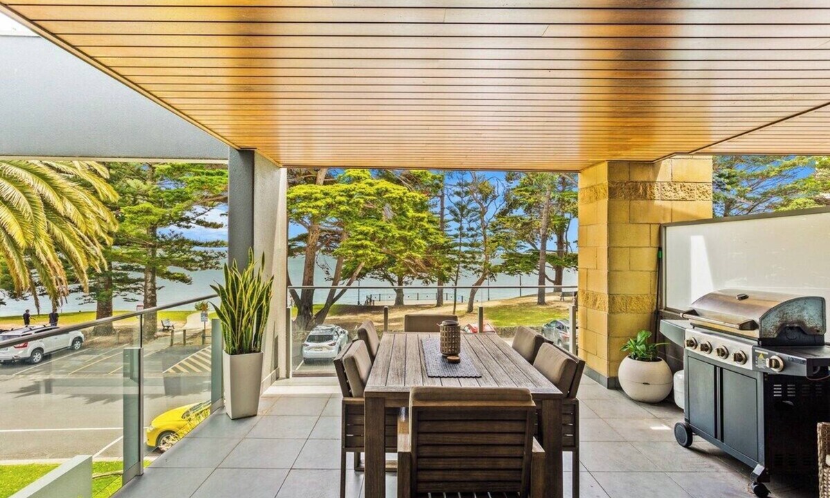 Cowes Apartment | Waterfront Apt, Gorgeous Views