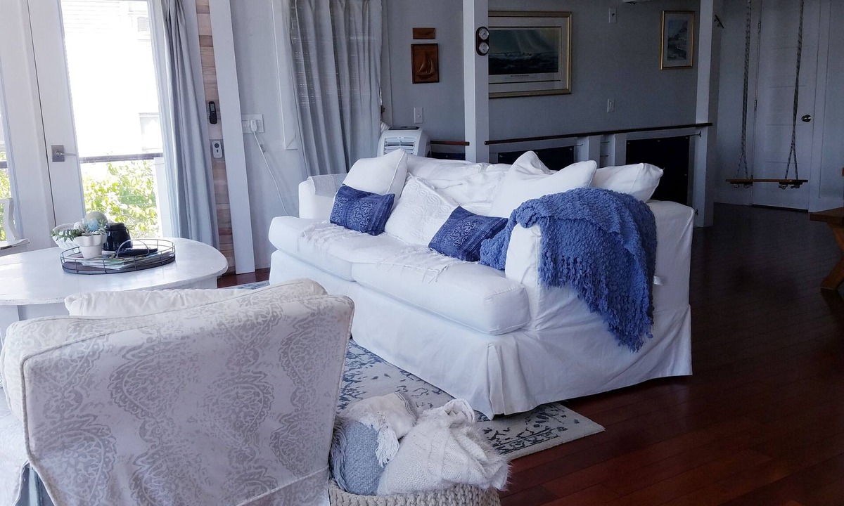 Barrington House | Waterfront Barrington