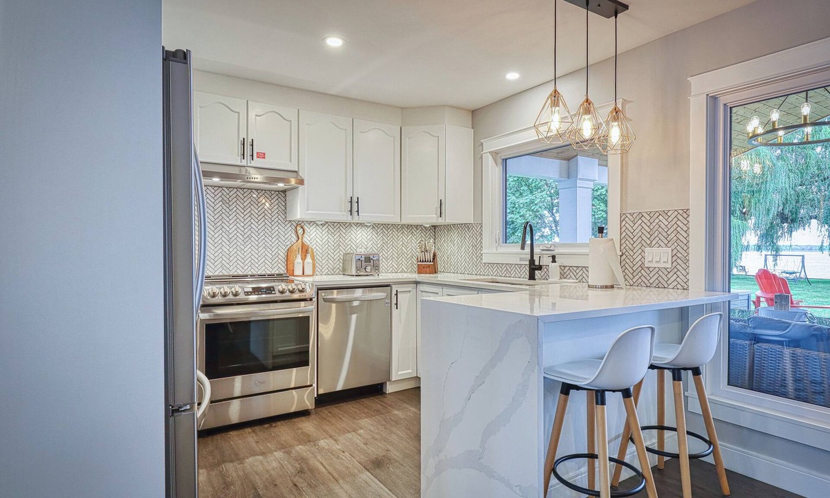 Harwich House | Waterfront Bayside Escape