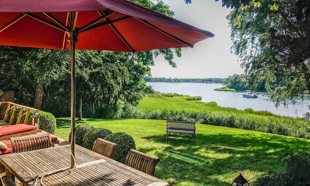 North Sea House | Waterfront Beach Cottage with Dock