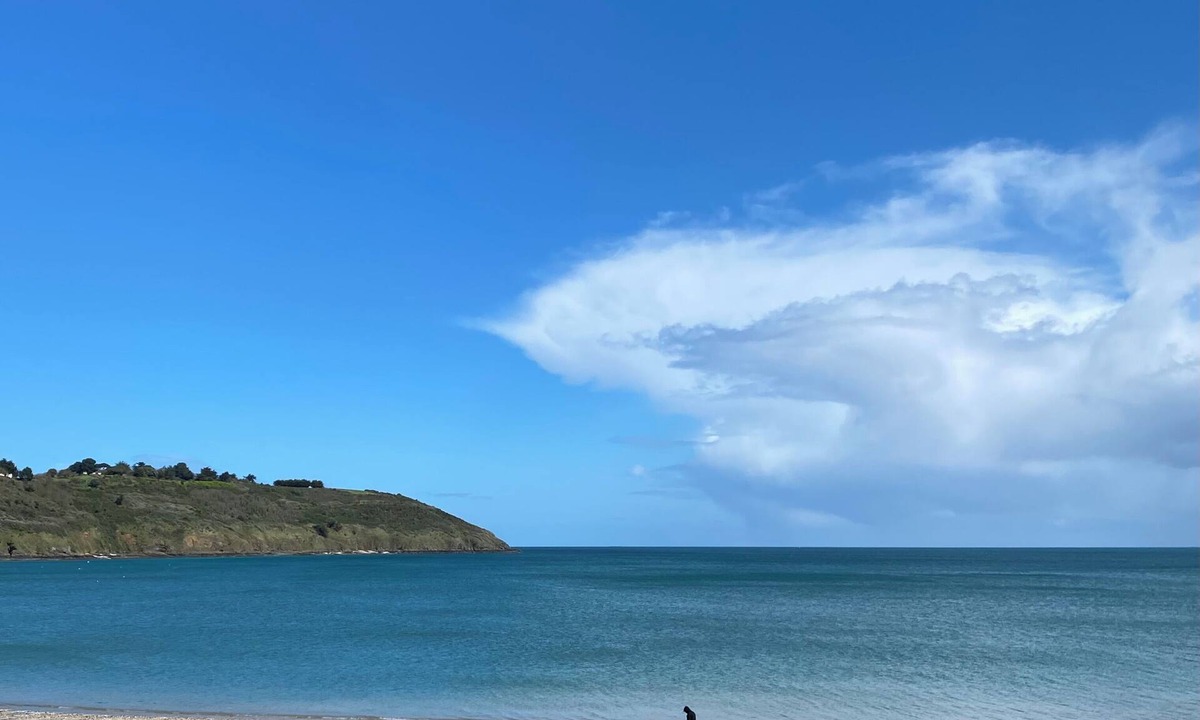 Plerin House | Waterfront beach house