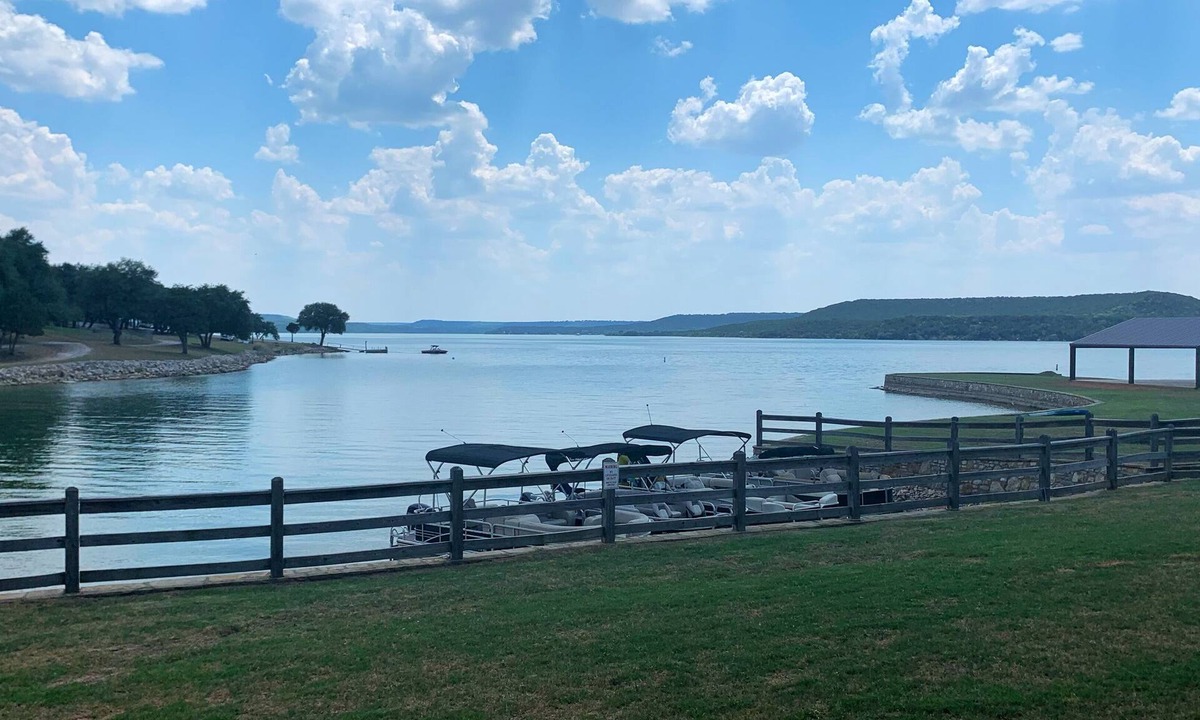 Graford House | Waterfront Bungalow on Possum Kingdom Lake